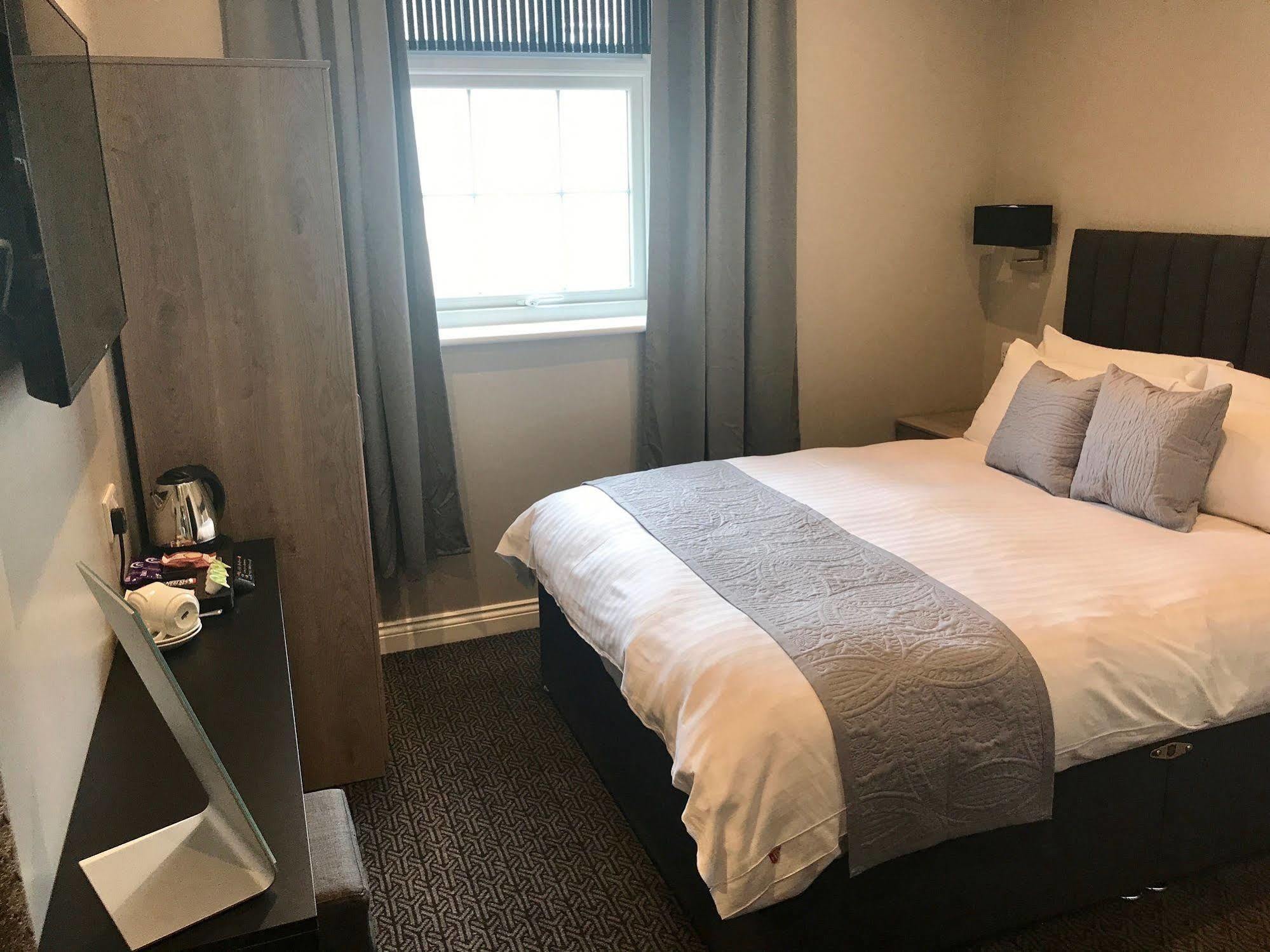 The Raven Hotel コービー エクステリア 写真