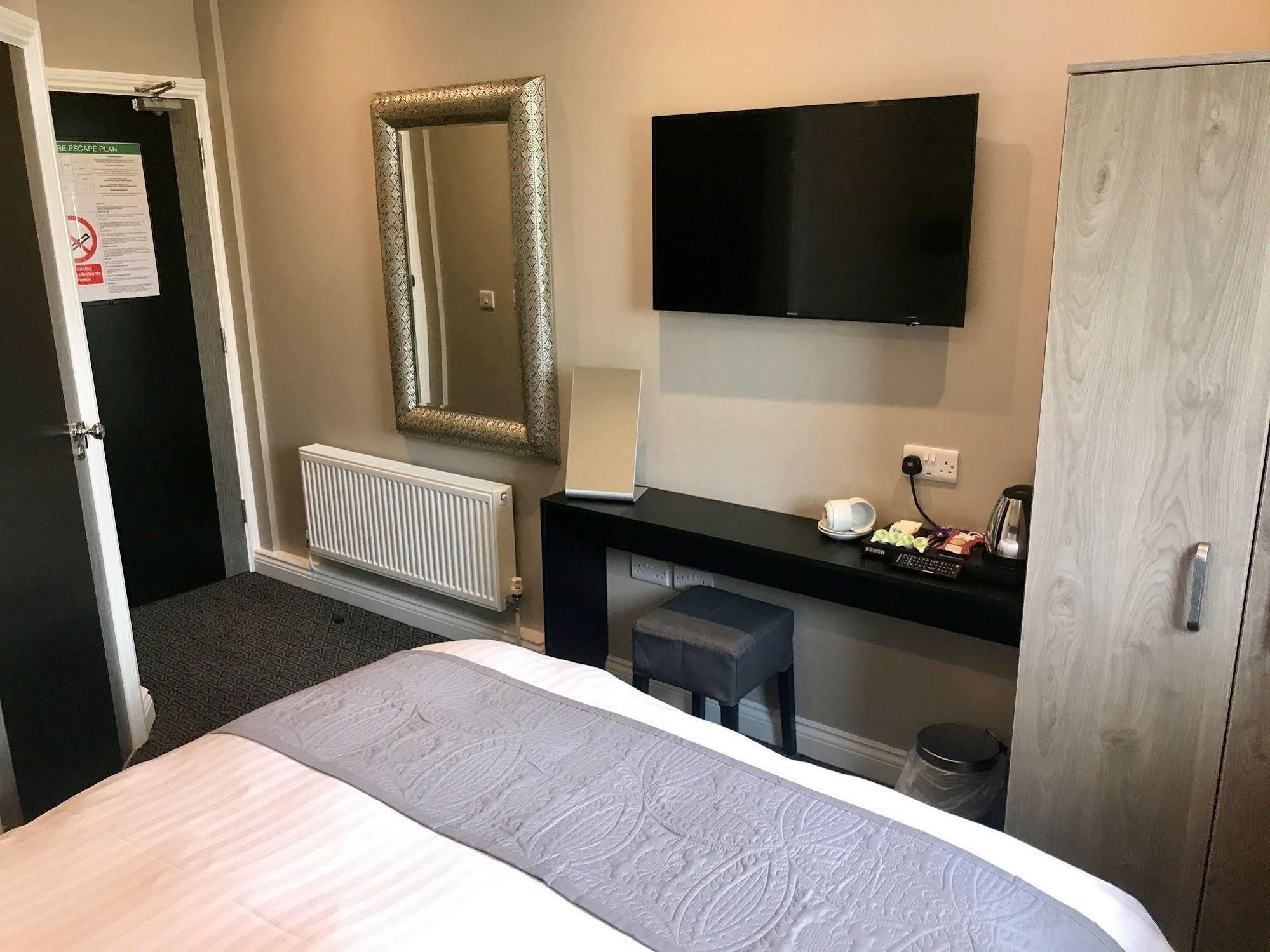 The Raven Hotel コービー エクステリア 写真
