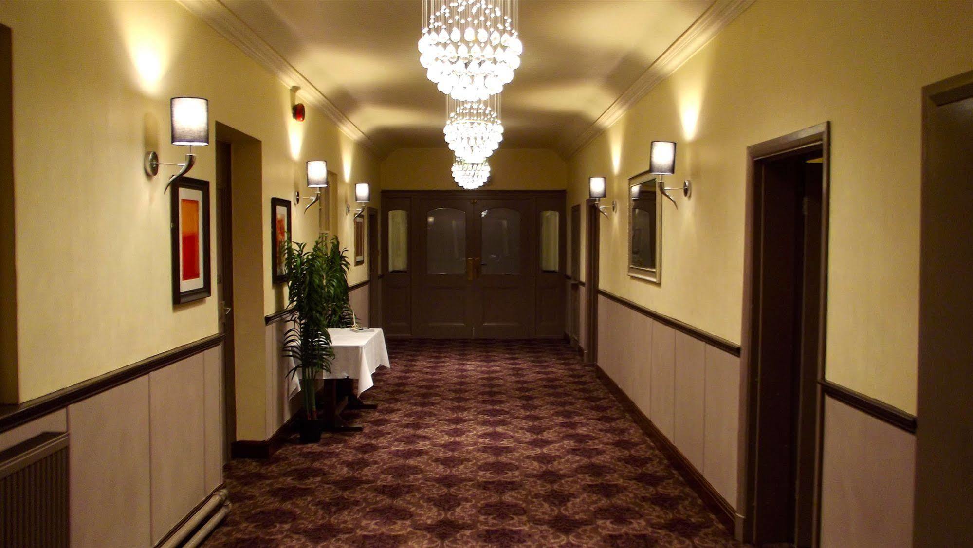The Raven Hotel コービー エクステリア 写真